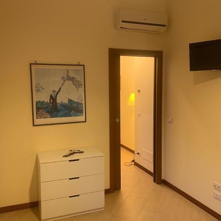 Residenza Giovanni Paolo Secondo- Casa Sull'Albero Bari Exterior foto